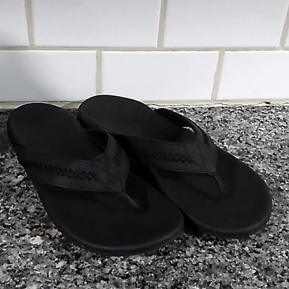 George Men's Black Thong Sandals. Size 9 NWOT - Picture 2 of 7